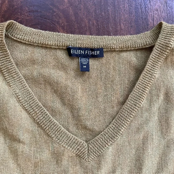 EILEEN FISHER Medium Green VNeck 100% Merino Wool Split Side Hem SweaterREAD - Picture 3 of 11